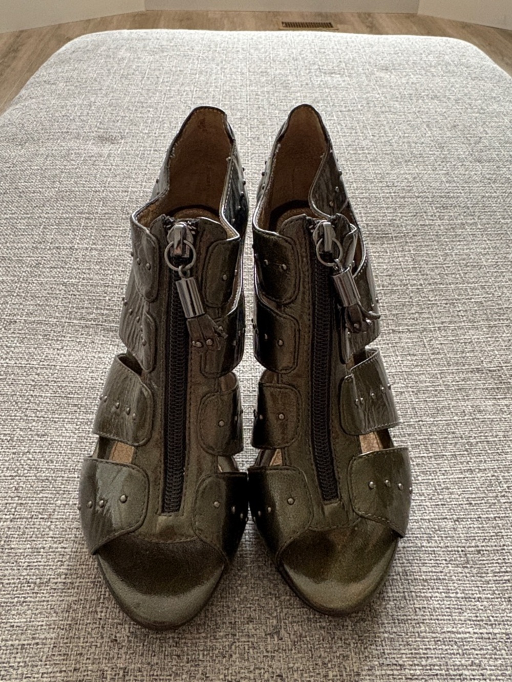 Sofft Olive Green Peep-Toe Zip Booties
